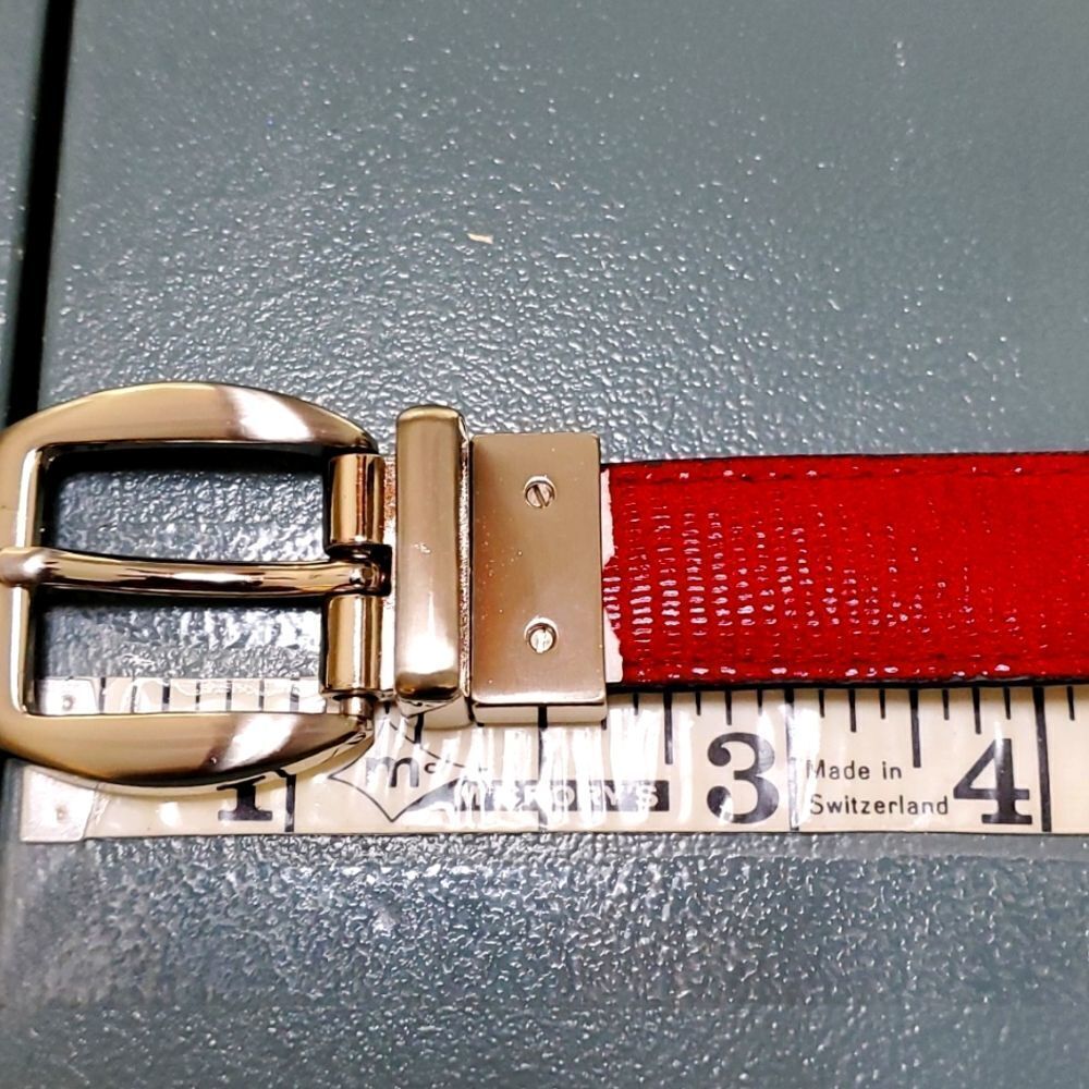 Great red/black reversible belt. Silver hardware.‎ Good used condition. Fun